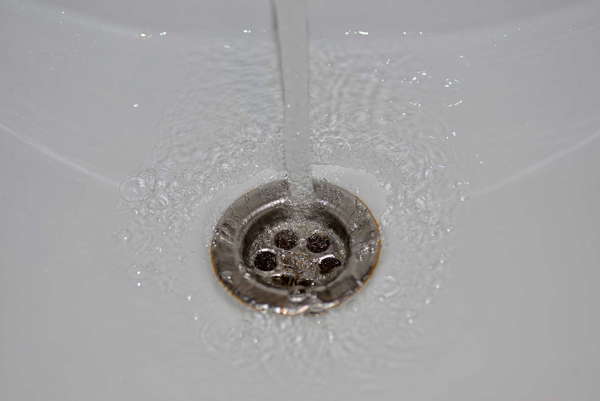 A2B Drains provides services to unblock blocked sinks and drains for properties in Brentwood.